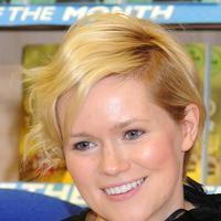 Cecelia Ahern signs copies of her new book 'The Time of My Life' | Picture 103740